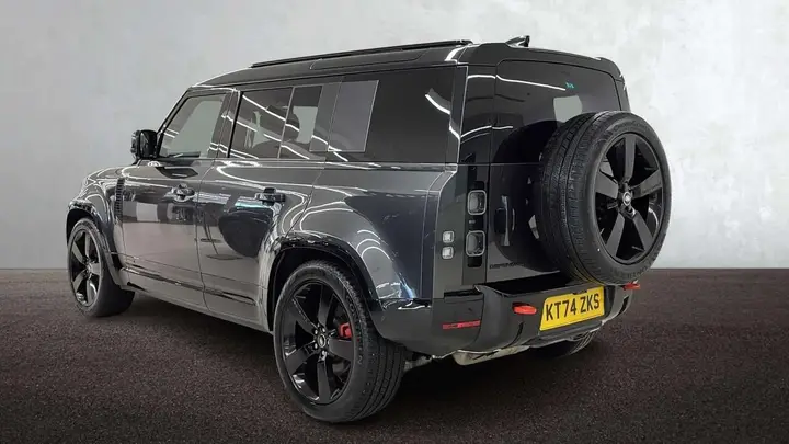 Land Rover Defender 2025 photo 2