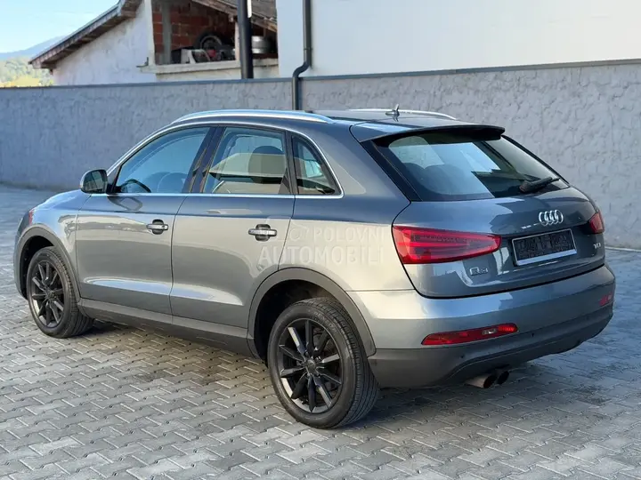 Audi Q3 2012 photo 4