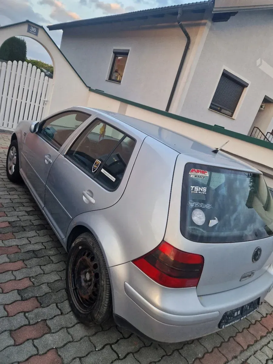 Volkswagen Golf 2001 photo 3