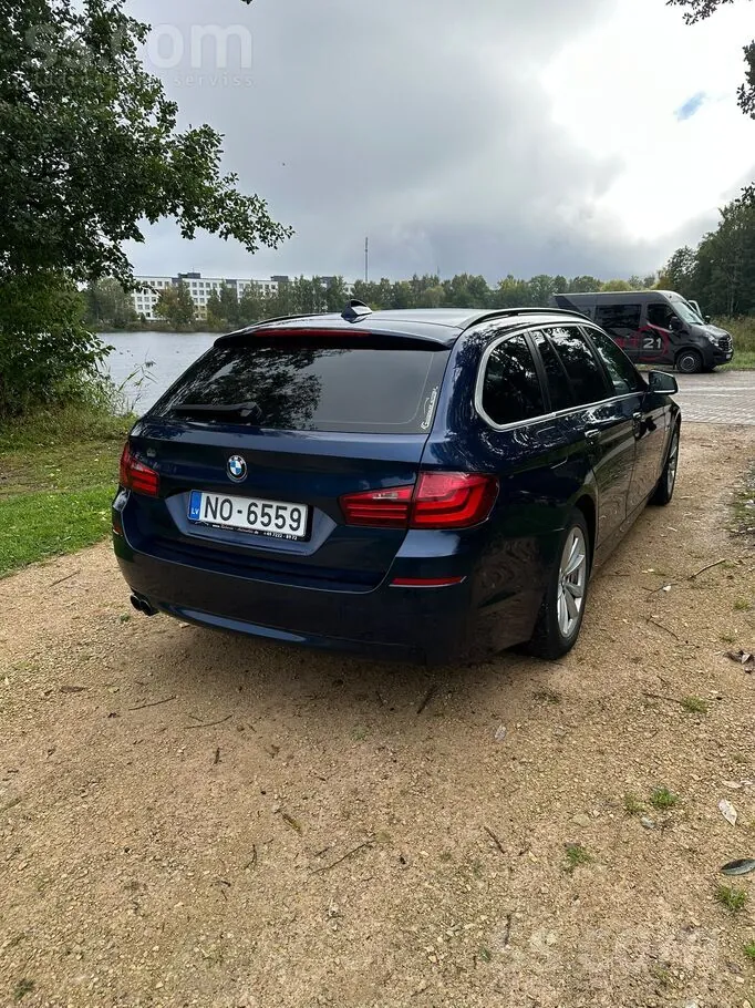 BMW 530 2012 photo 4