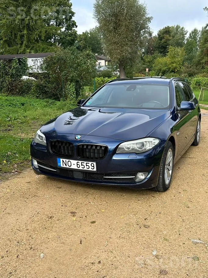 BMW 530 2012 photo 2