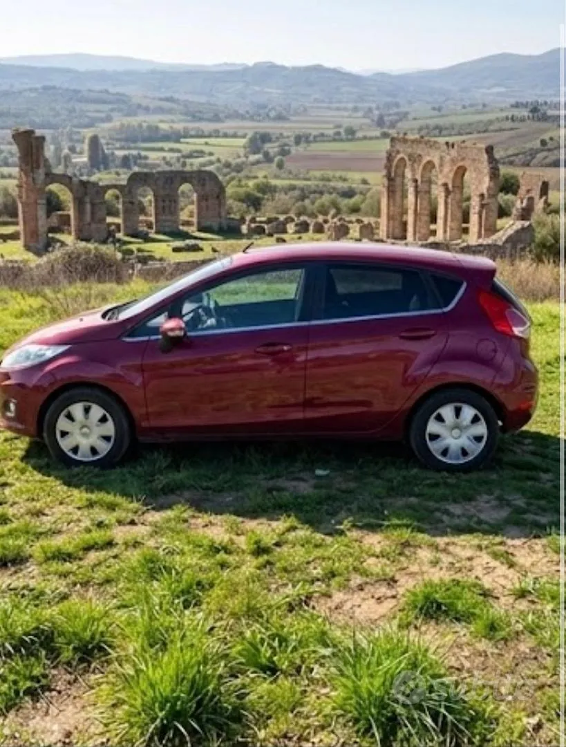 Ford Fiesta 2015 photo 4