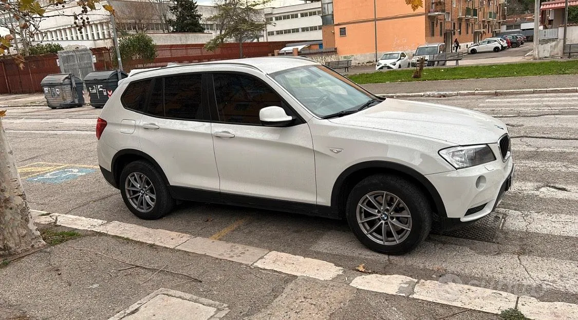 BMW X3 2012 photo 2