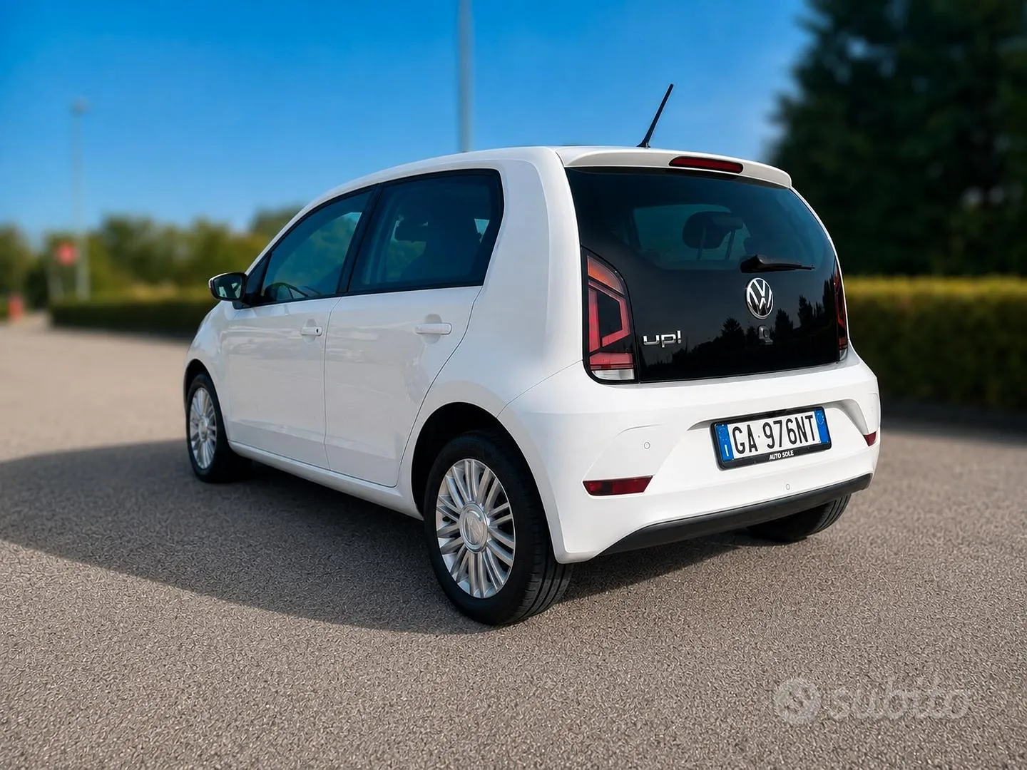 Volkswagen Up 2020 photo 3
