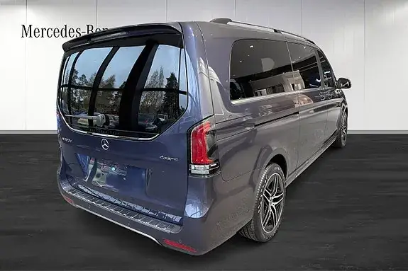 Mercedes-Benz V300 2026 photo 2