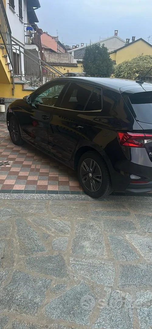 Skoda Fabia 2022 photo 3