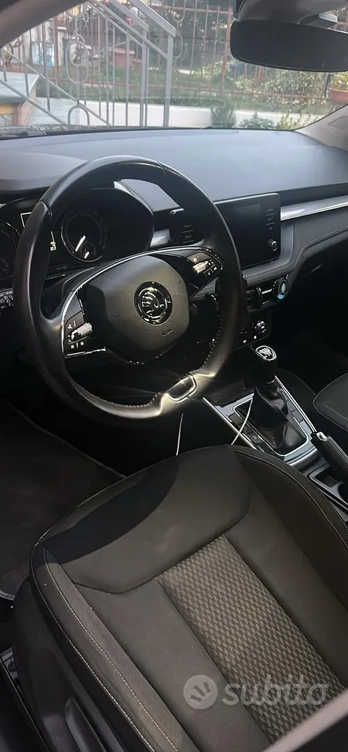 Skoda Fabia 2022 photo 2