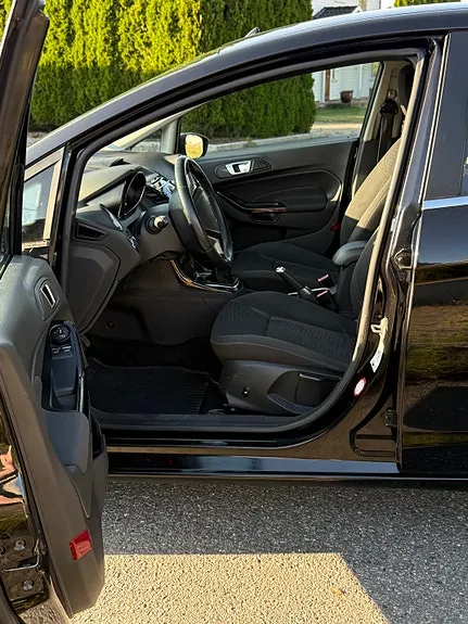 Ford Fiesta 2013 photo 4