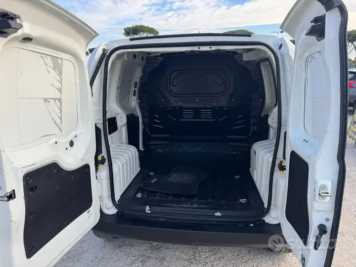 Fiat Fiorino 2021 photo 5