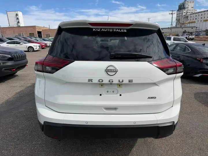 Nissan Rogue 2024 photo 3