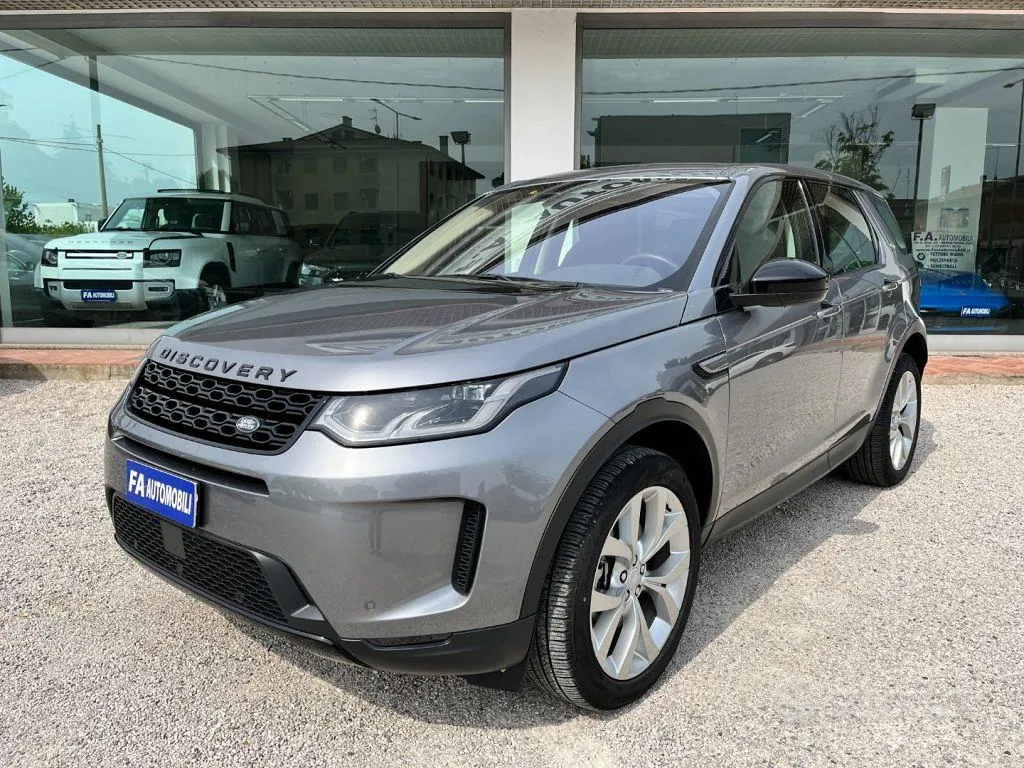 Land Rover Discovery Sport 2023 photo 2