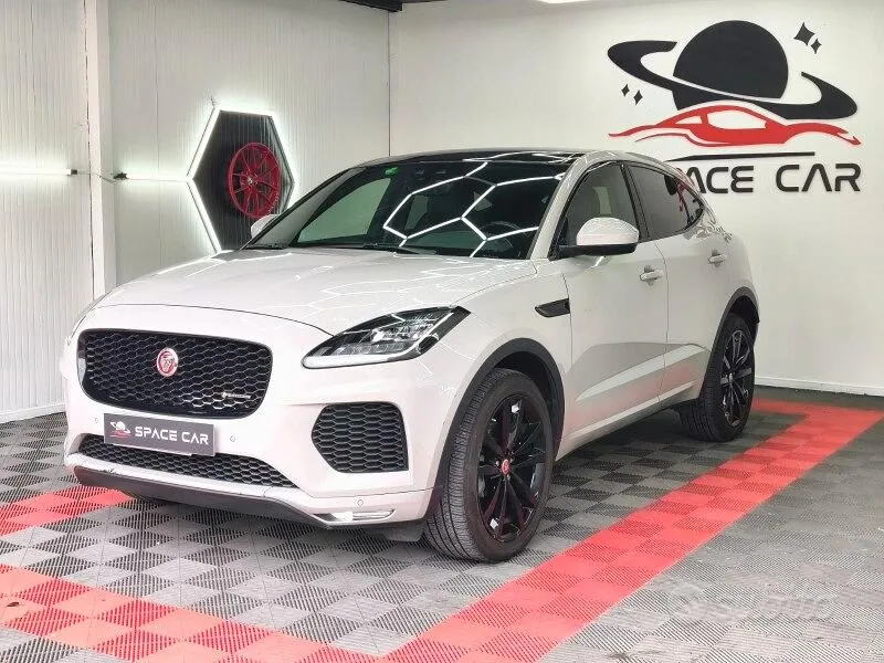 Jaguar E-Pace 2019 photo 3