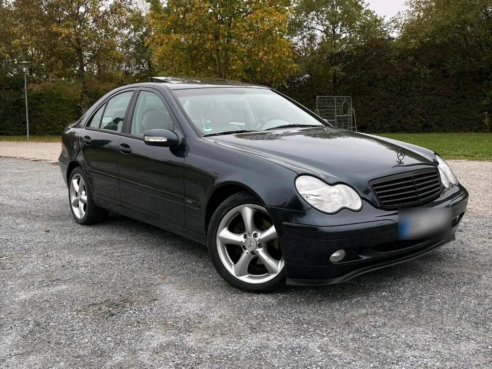Mercedes-Benz C200