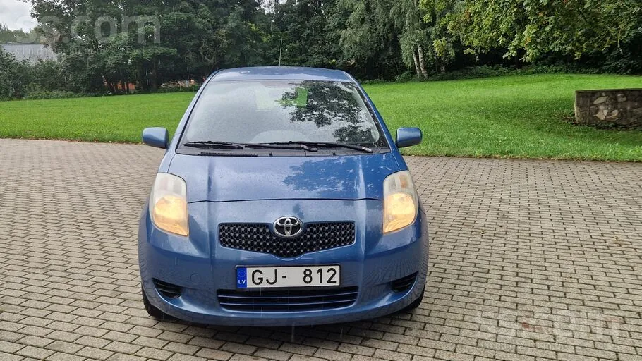 Toyota Yaris 2007 photo 2