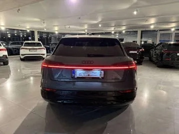 Audi Q8 E-Tron 2023 photo 2