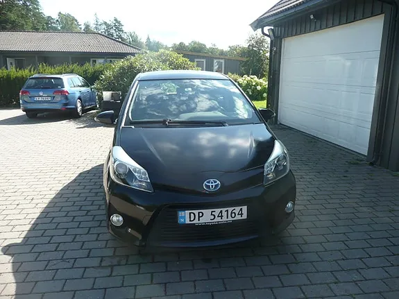 Toyota Yaris 2014 photo 4