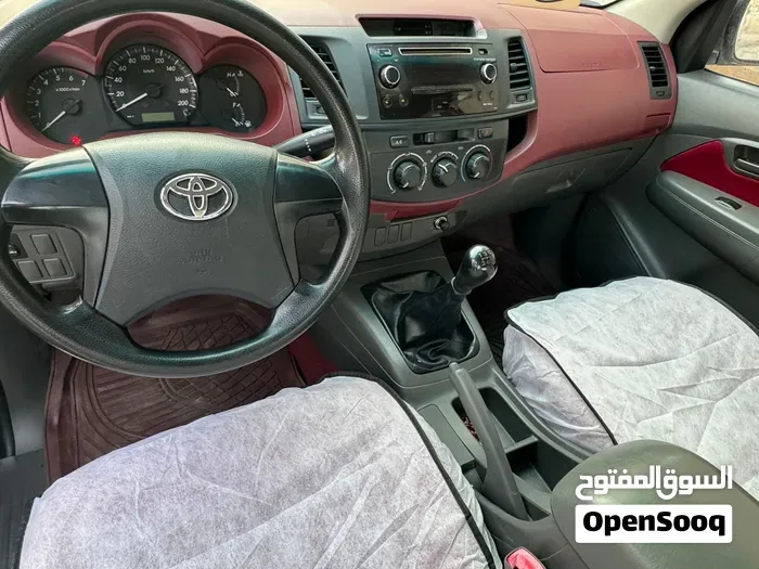 Toyota Hilux 2014 photo 4