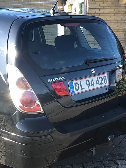 Suzuki Liana 2009 photo 4