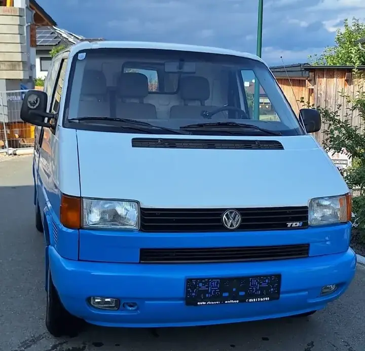 Volkswagen Caravelle