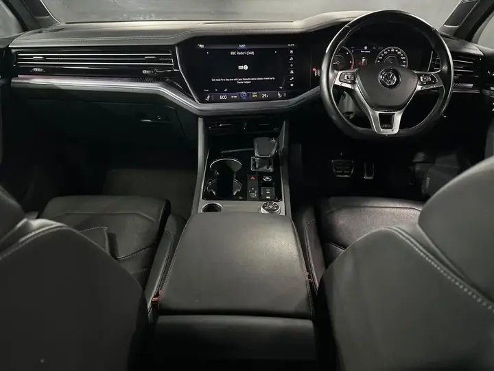 Volkswagen Touareg 2020 photo 3