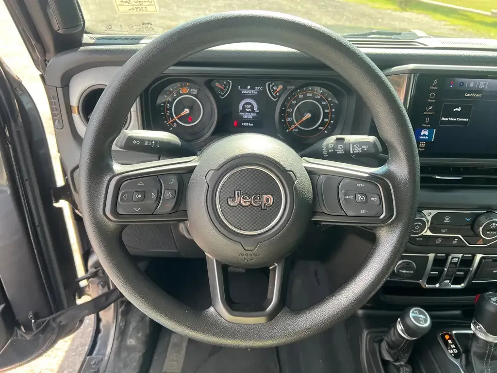 Jeep Wrangler 2025 photo 2
