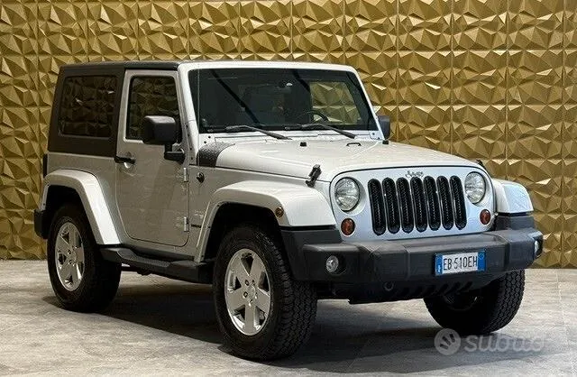 Jeep Wrangler Unlimited 2011 photo 2