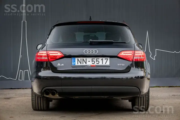 Audi A4 2010 photo 5