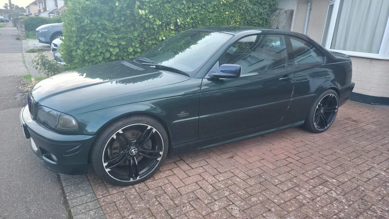 BMW 3 Series 2003 photo 2