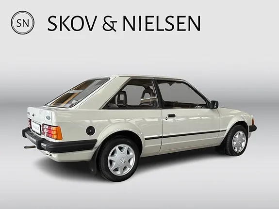 Ford Escort 1982 photo 3