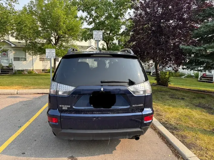 Mitsubishi Outlander 2011 photo 3