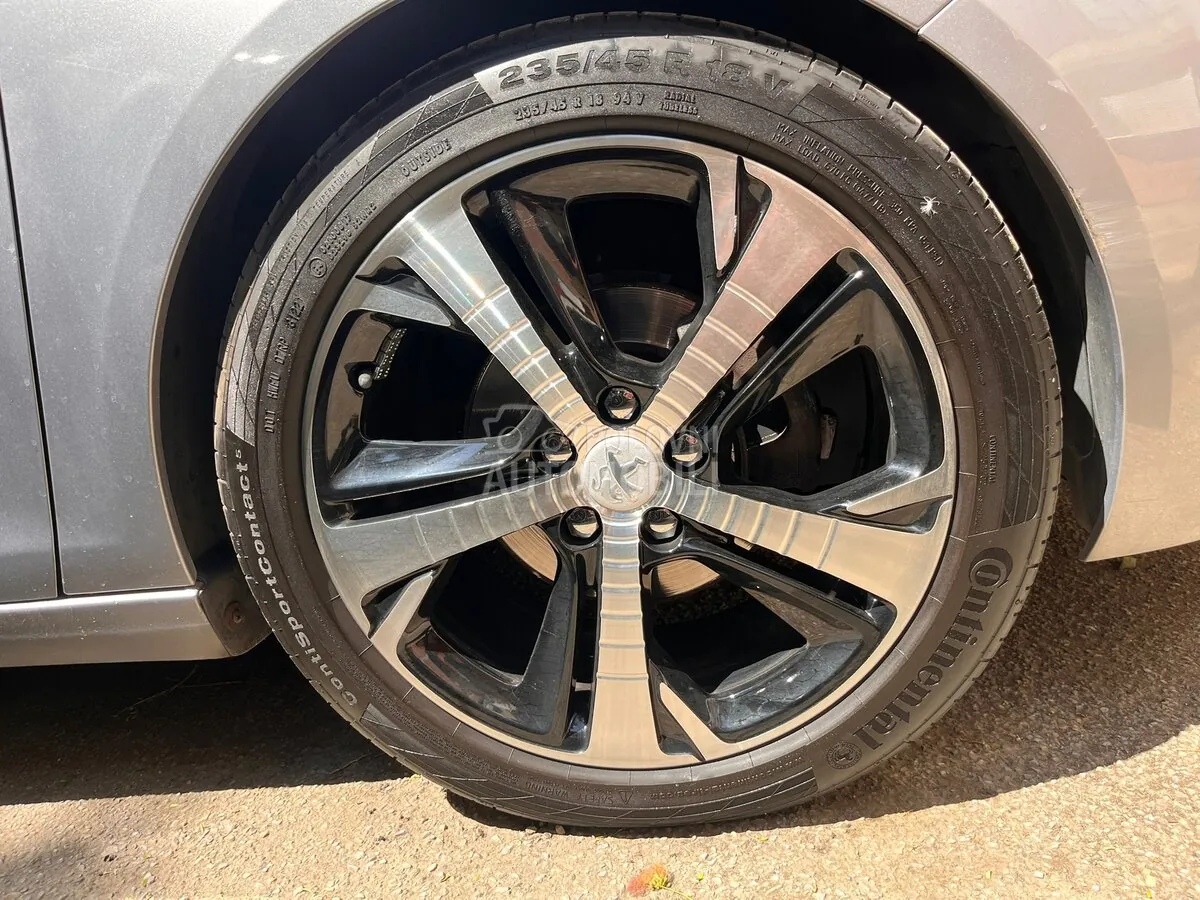 Peugeot 308 2015 photo 4