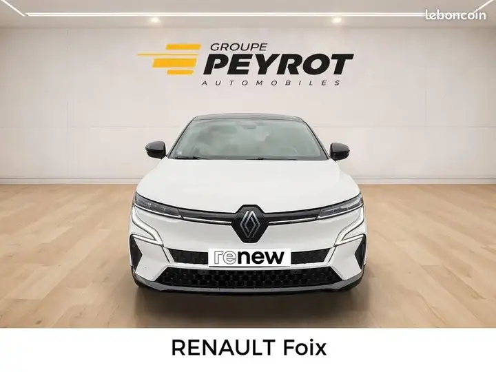 Renault Megane 2024 photo 2
