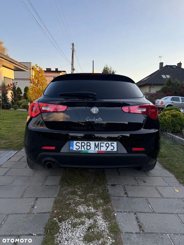 Alfa Romeo Giulietta 2010 photo 4