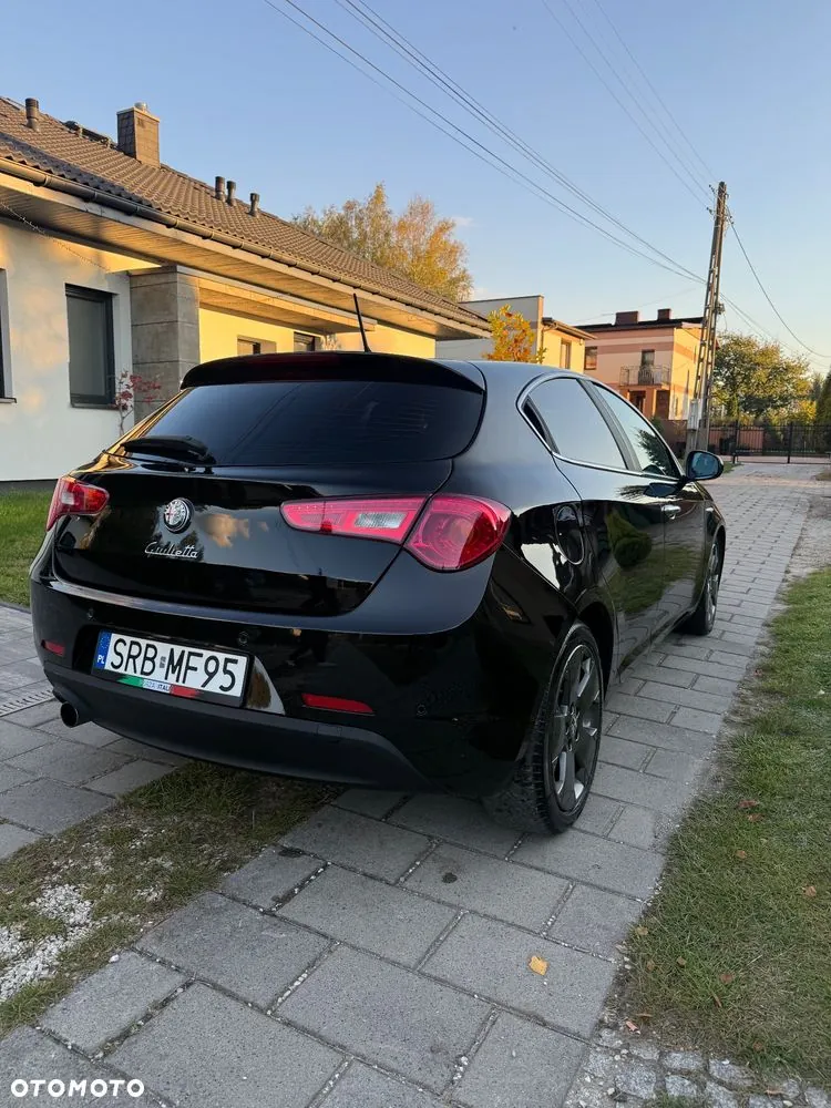 Alfa Romeo Giulietta 2010 photo 5