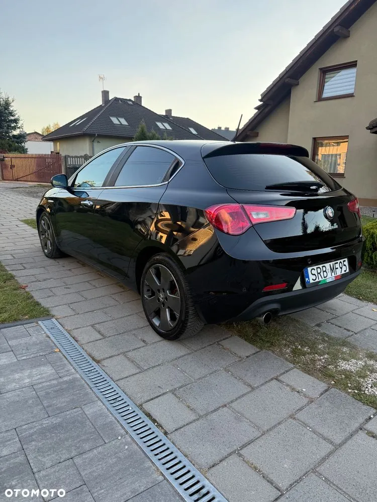 Alfa Romeo Giulietta 2010 photo 3