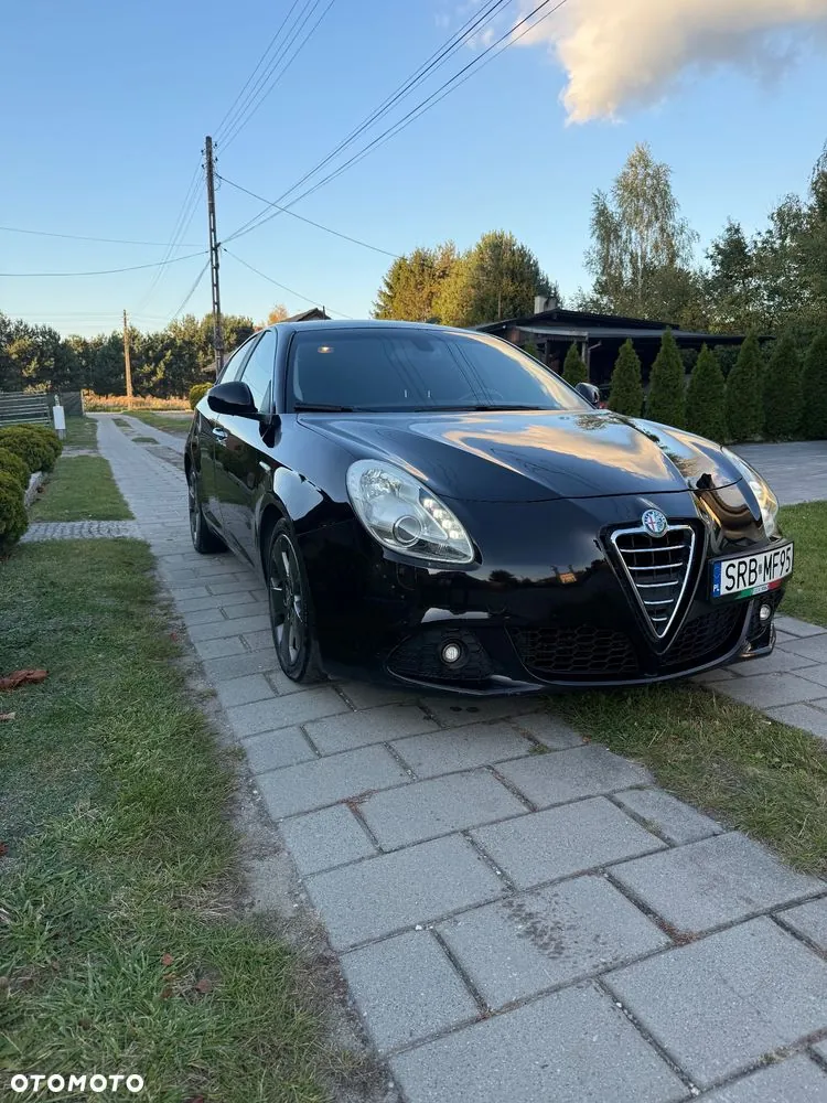 Alfa Romeo Giulietta 2010 photo 2