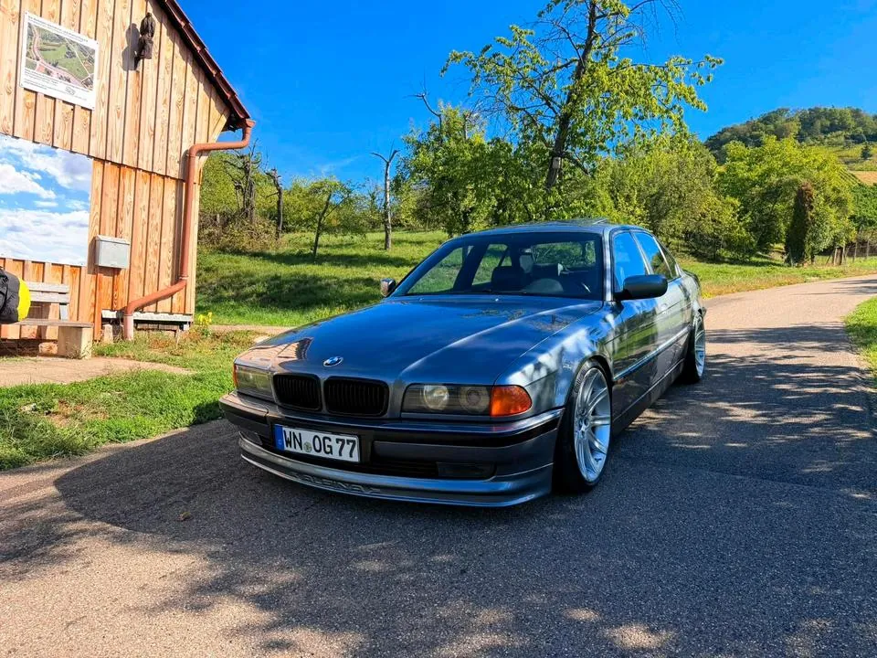 BMW E38