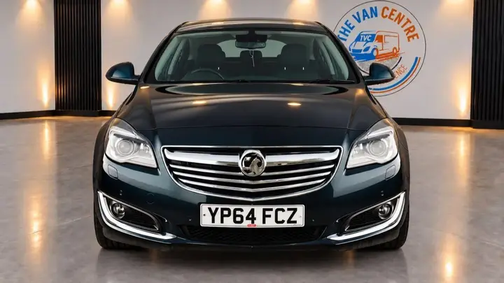Vauxhall Insignia 2014 photo 2