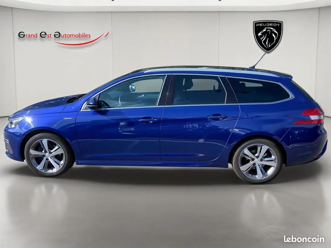 Peugeot 308 2018 photo 2