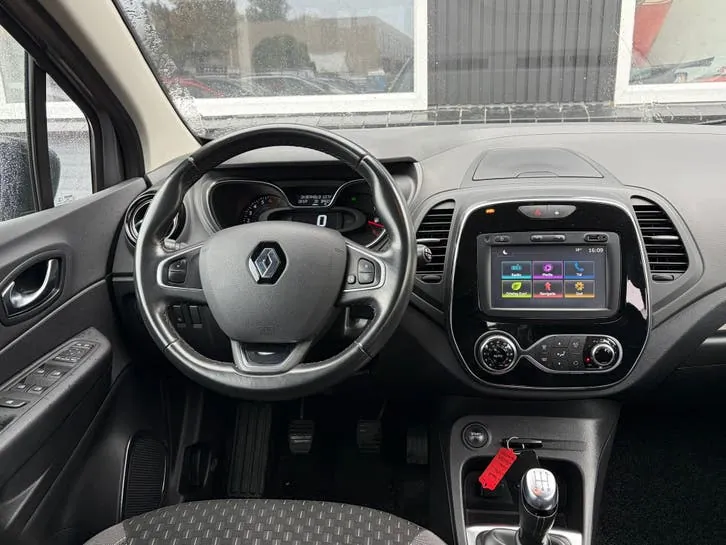 Renault Captur 2017 photo 2
