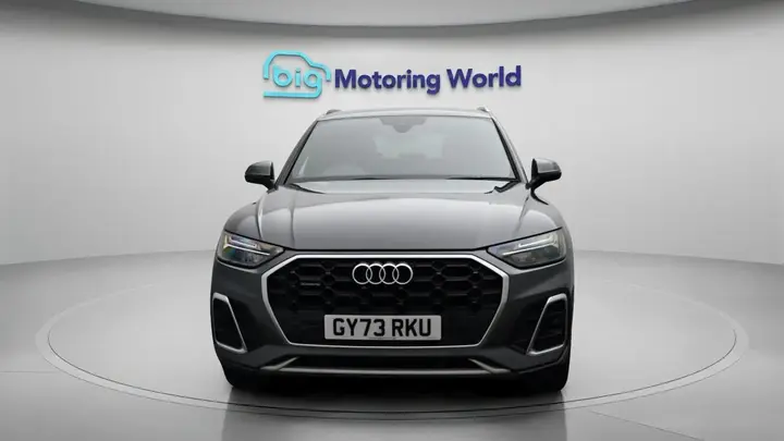 Audi Q5 2023 photo 3