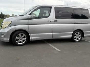 Nissan Elgrand 2005 photo 3