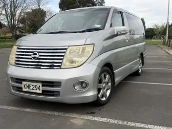 Nissan Elgrand 2005 photo 4
