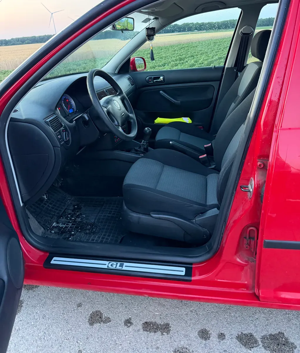 Volkswagen Golf 2003 photo 3