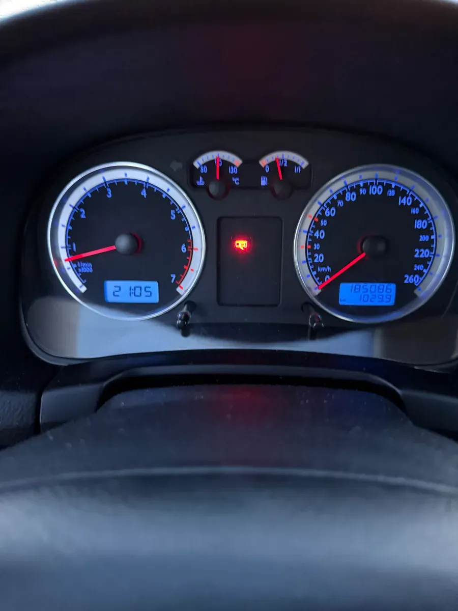 Volkswagen Golf 2003 photo 2