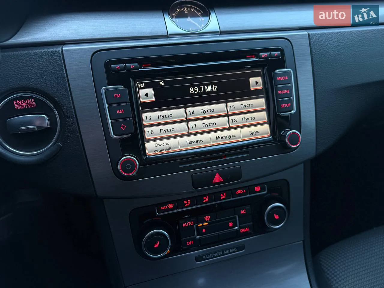 Volkswagen Passat 2011 photo 3