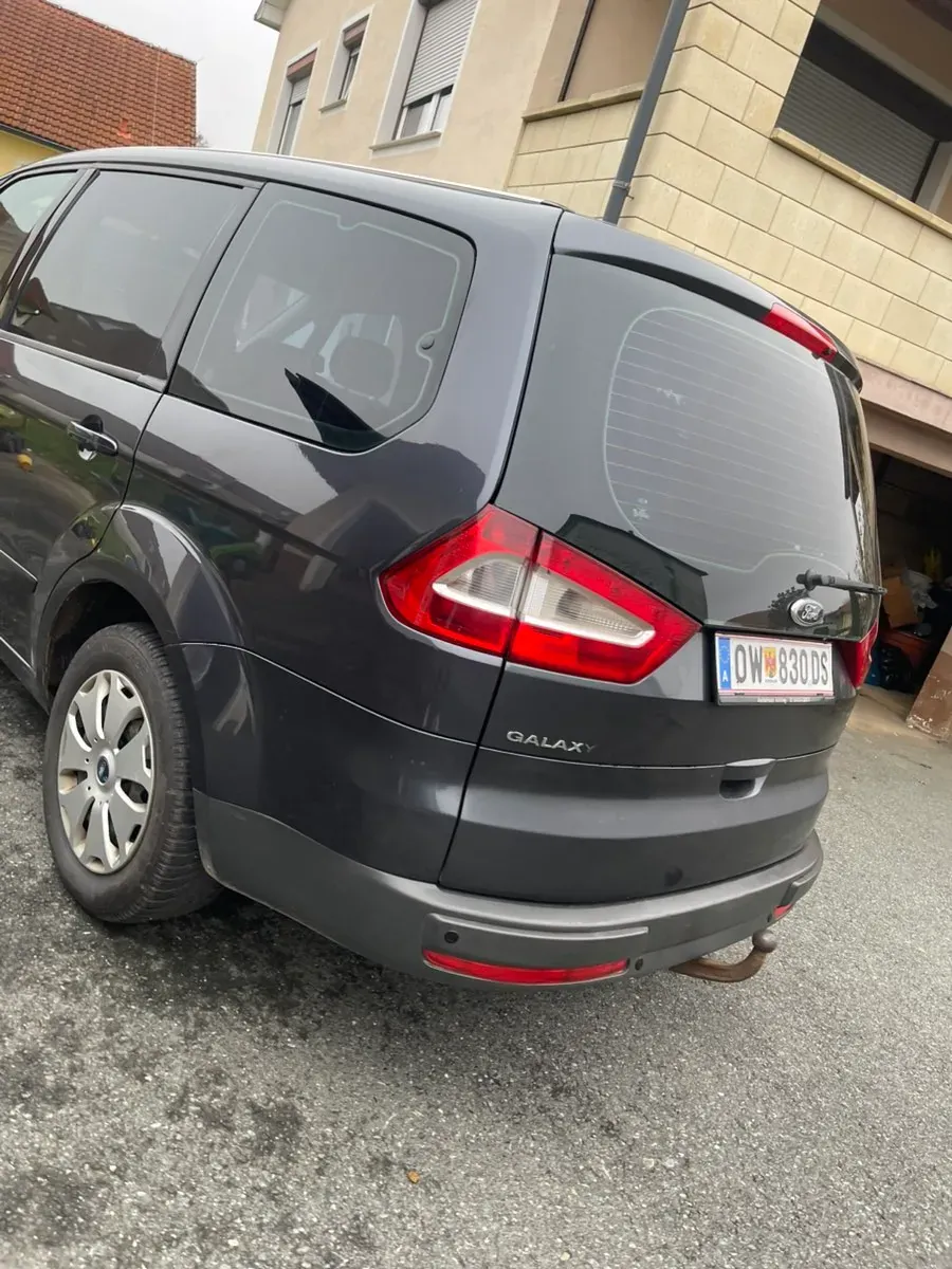 Ford Galaxy 2008 photo 3