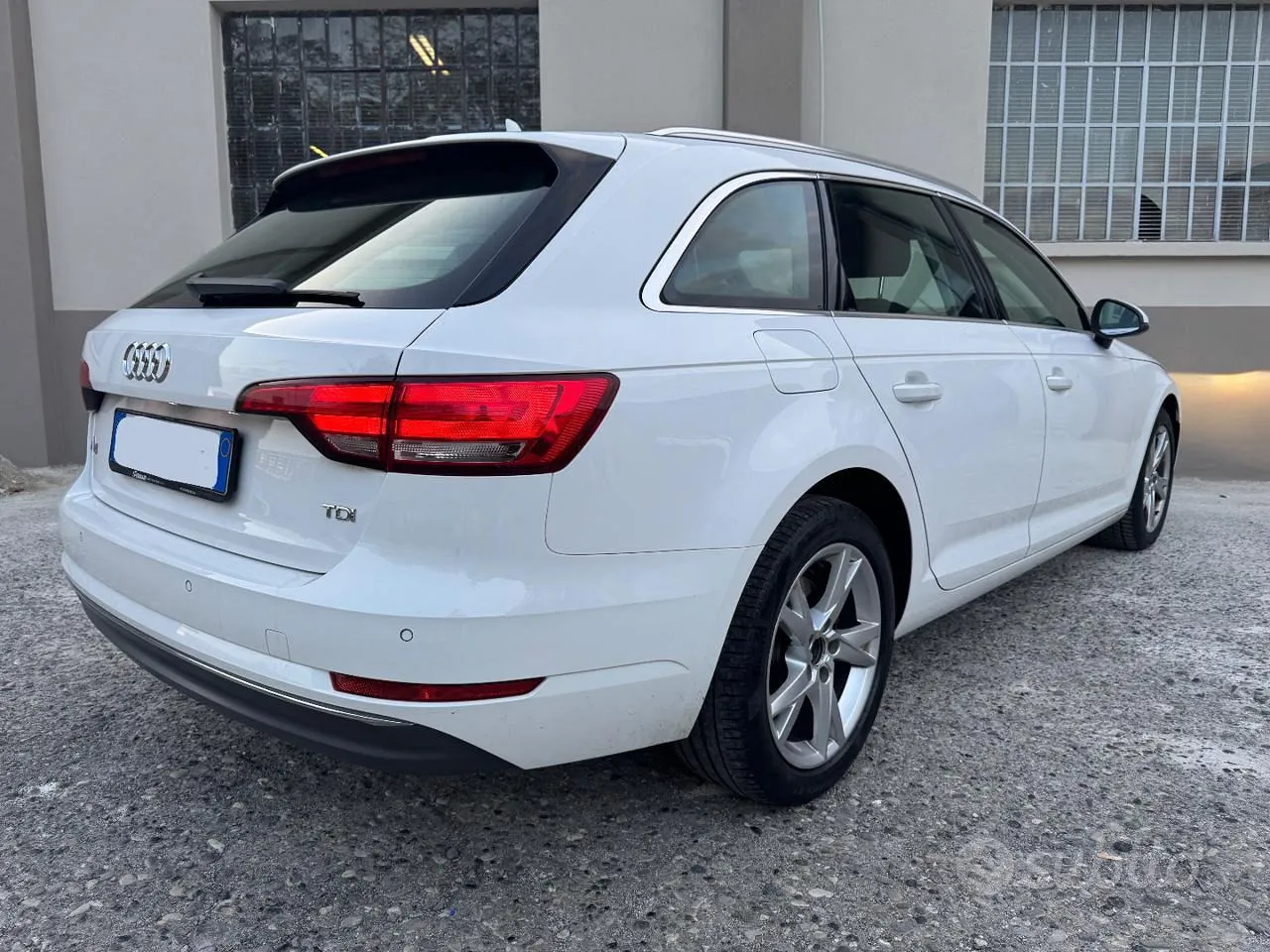 Audi A4 2016 photo 4