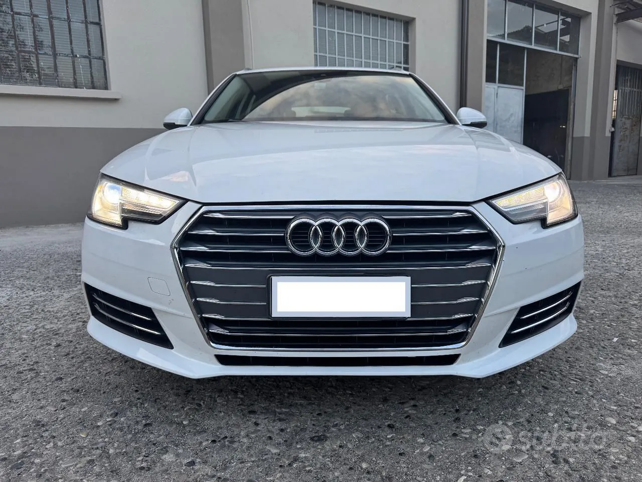 Audi A4 2016 photo 2
