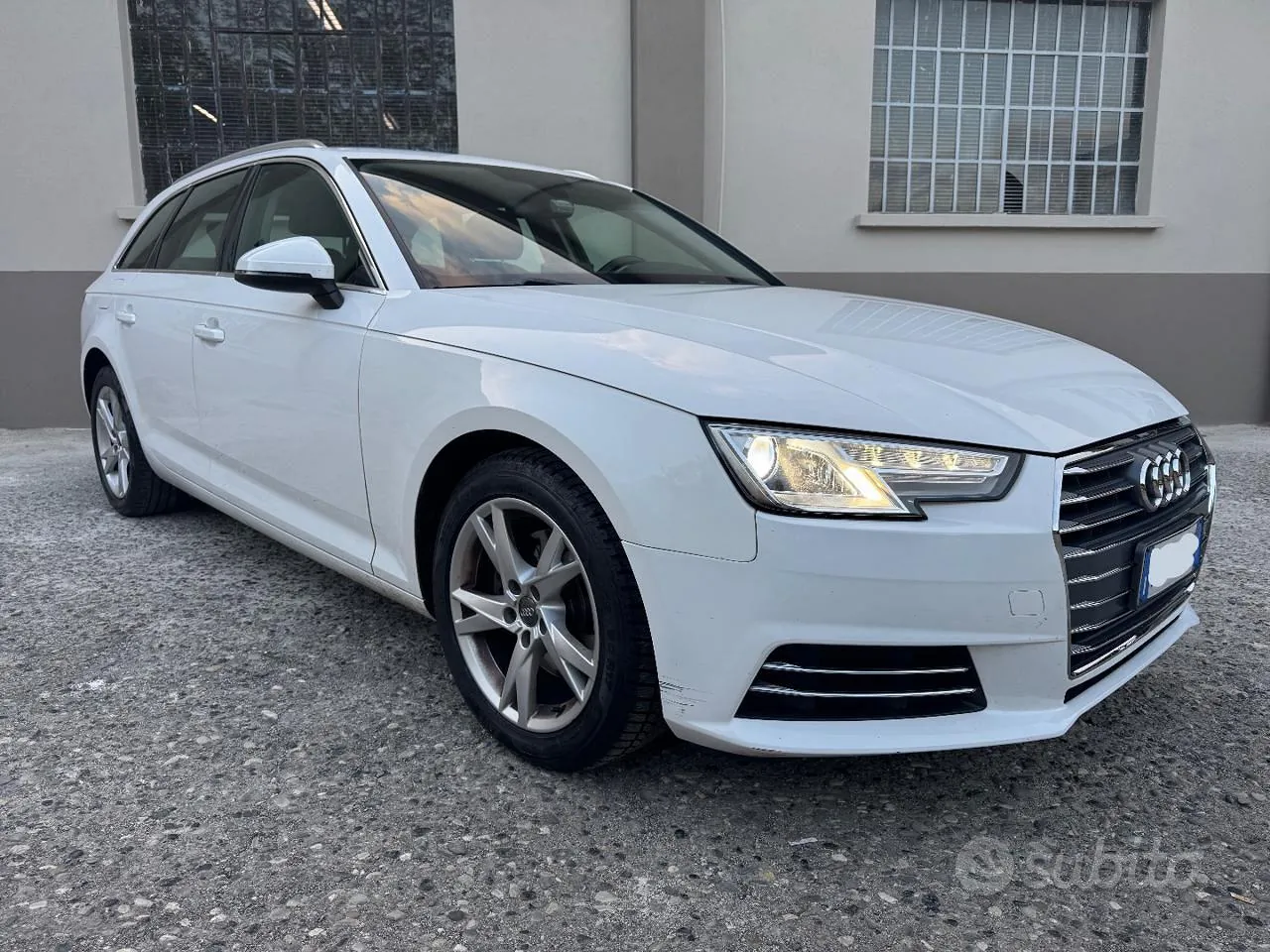 Audi A4 2016 photo 3